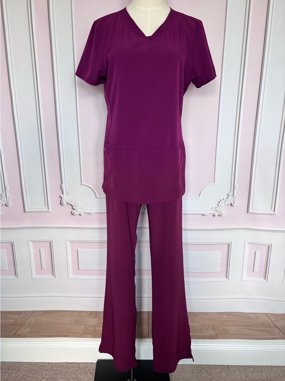 HEARTSOUL Break on Through Wine 2-piece Pant & Top Scrubs Set--EUC--M